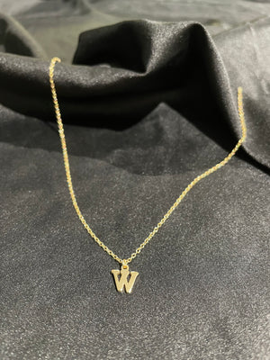 Initial necklace gold