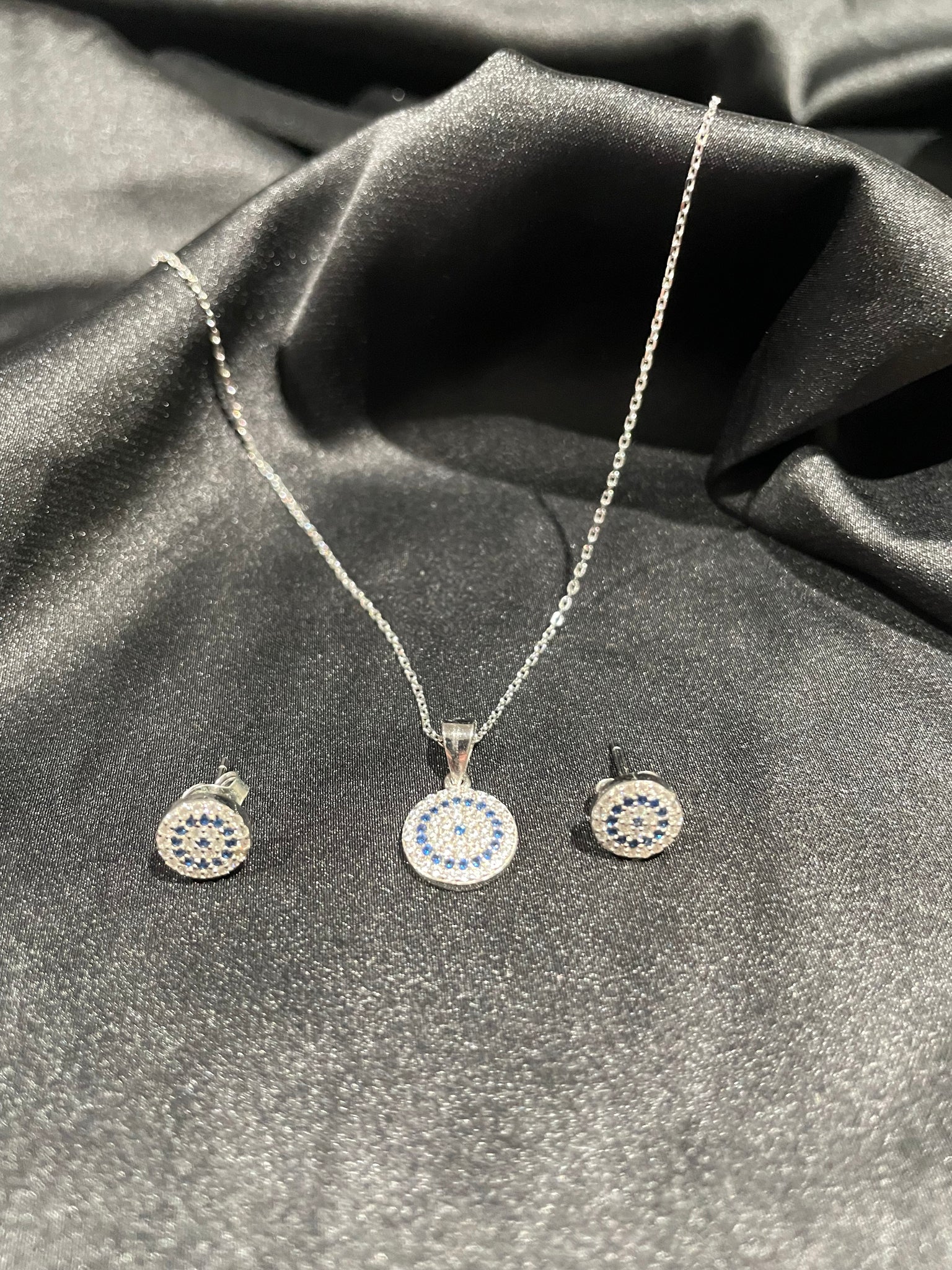 Round evil eye necklace set